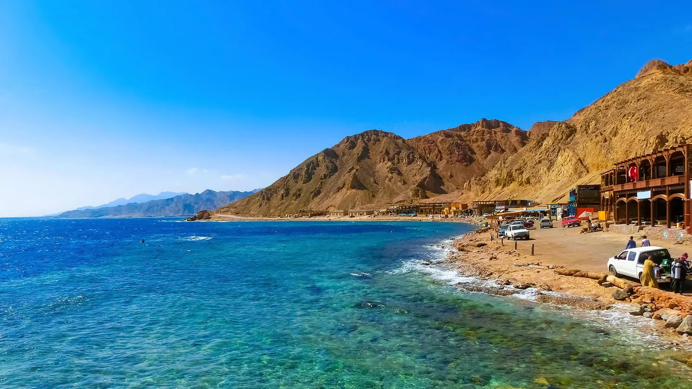 The turquoise lagoon at Dahab, close to Three Pools